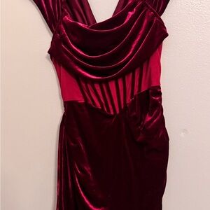 Chic Backless Velvet Dress in Deep Red